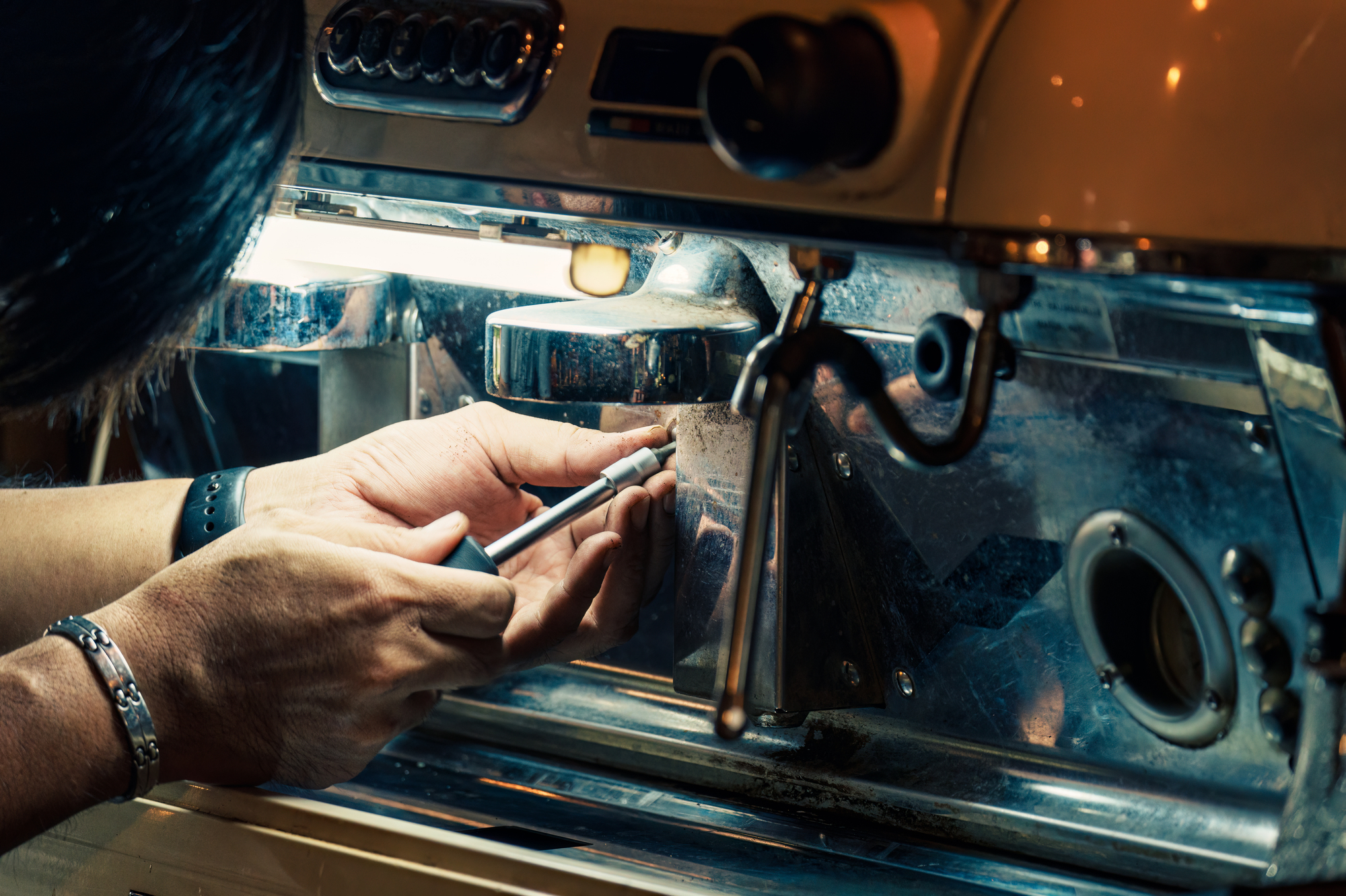 寮費無料☆時給1,400円！土日祝休み◎夜勤手当も支給★